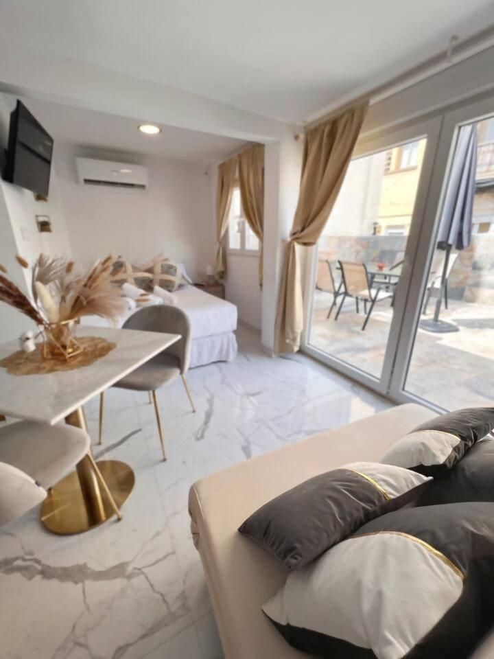 Urban Estudio Elegante Con Terraza Alicante Eksteriør billede